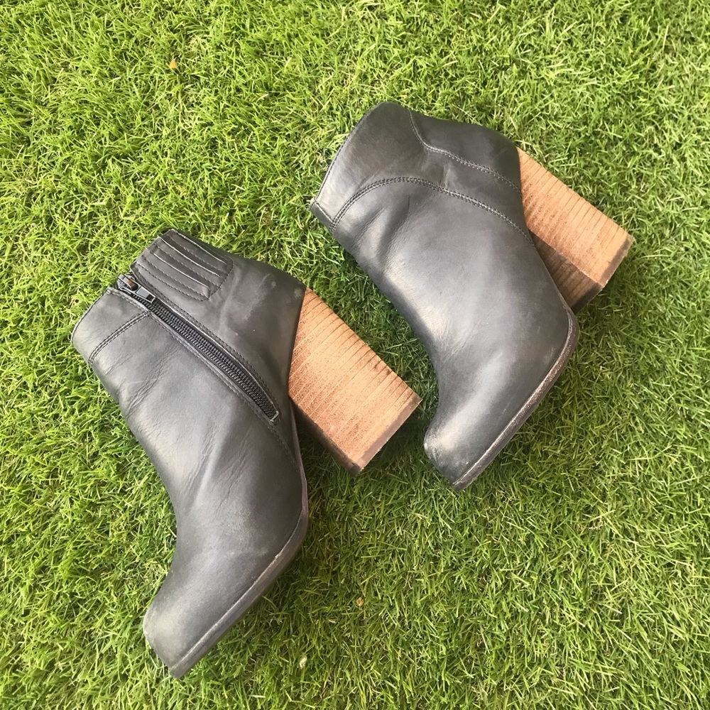 Jeffrey Campbell Hanger leather boot in Black 6.5